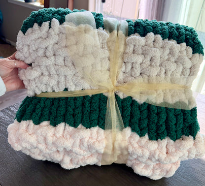 Cuddle Up In Style! Chunky Finger Knit In Hunter Green, Pale Pink & Cream