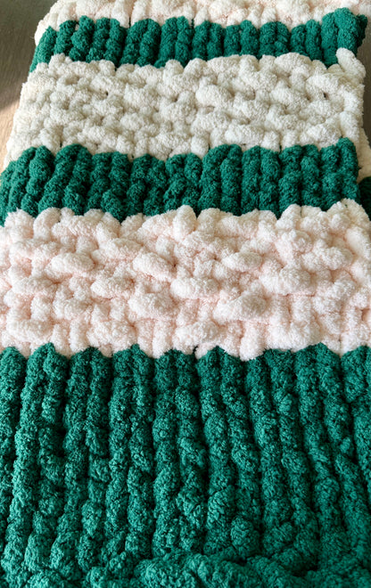 Cuddle Up In Style! Chunky Finger Knit In Hunter Green, Pale Pink & Cream