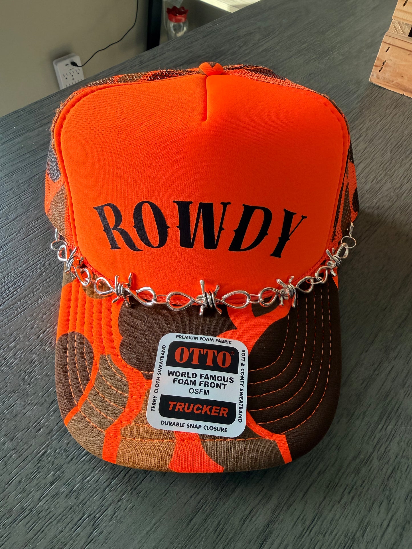 Chunky Barbed Wire Hat Chain