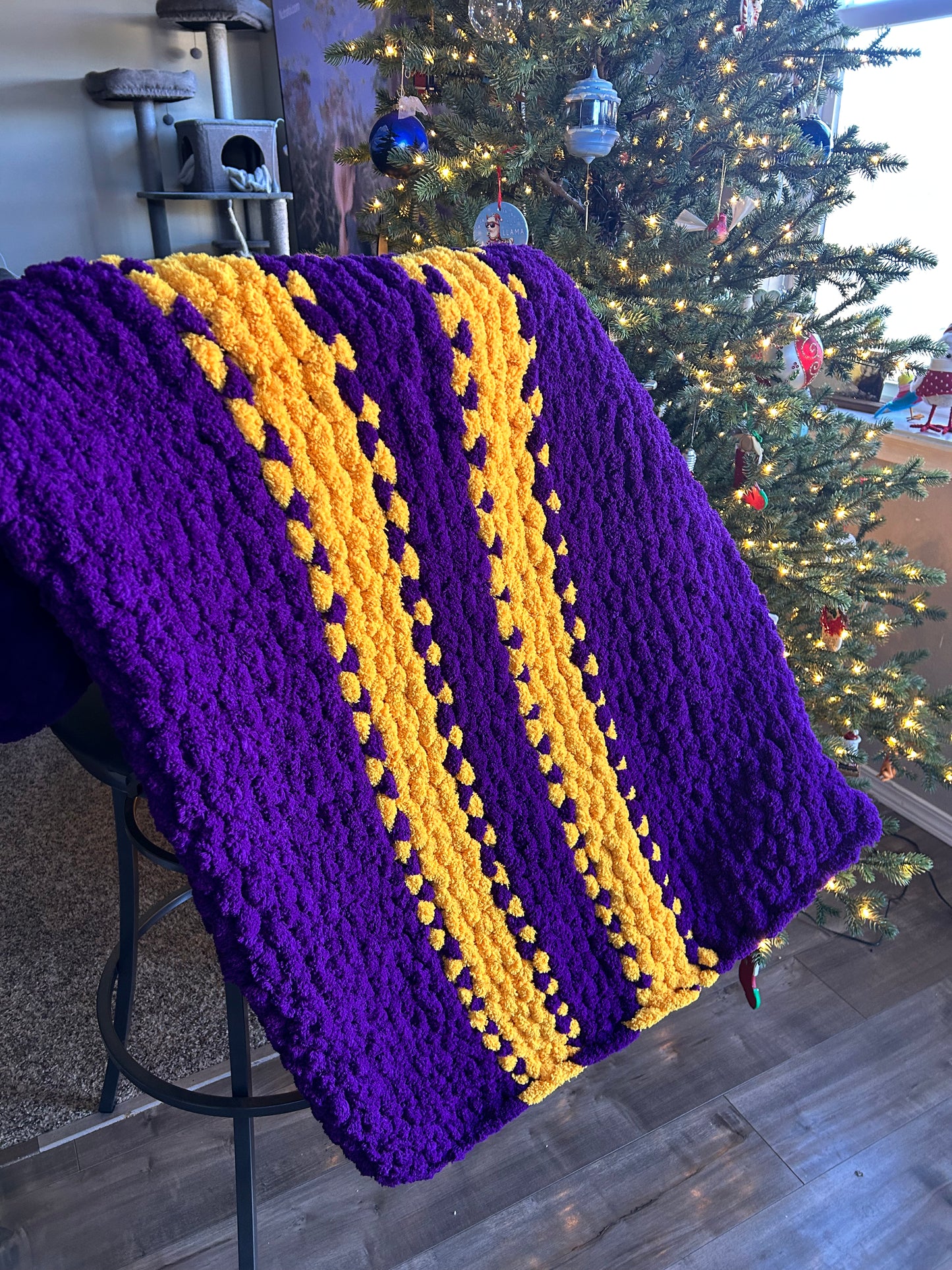 Chunky UW Blanket- University of Washington