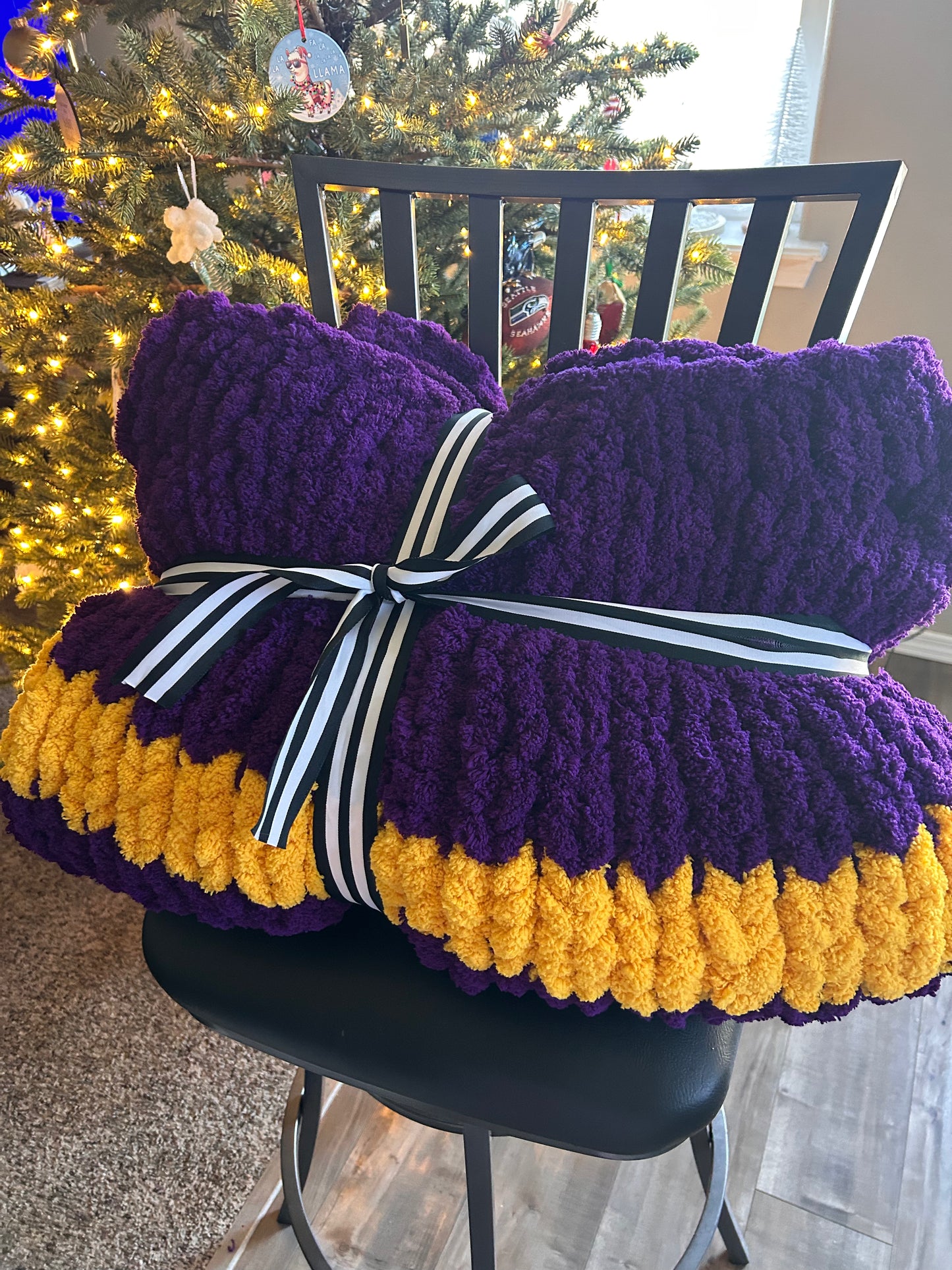 Chunky UW Blanket- University of Washington