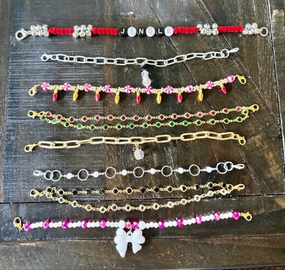 Christmas Hat Chains: 9 Sassy Holiday Chains for Truckers
